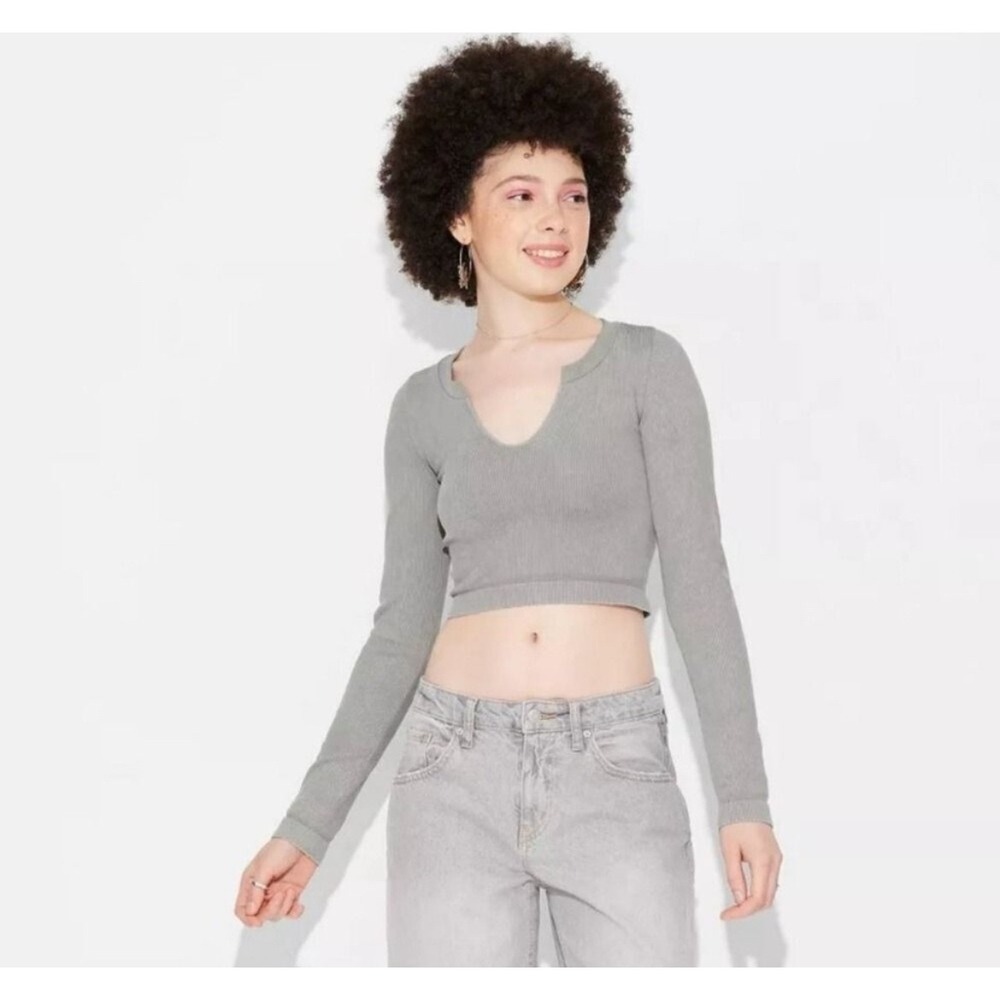 Wild Fable Gray Seamless Ribbed Notched V-Neck Long Sleeve‎ Crop Top Large NEW